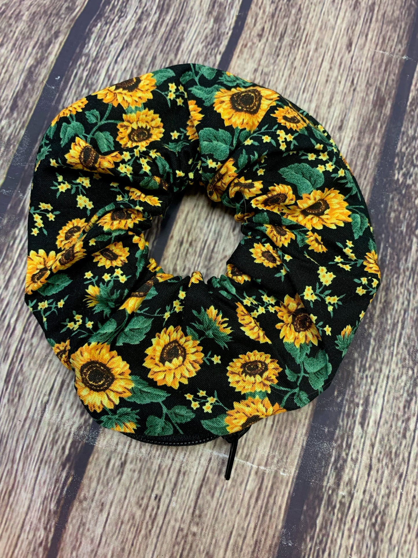 Zipper scrunchies